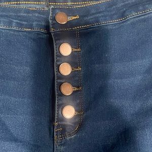 High-Rise, Curvy, Flared out jeans 11/12